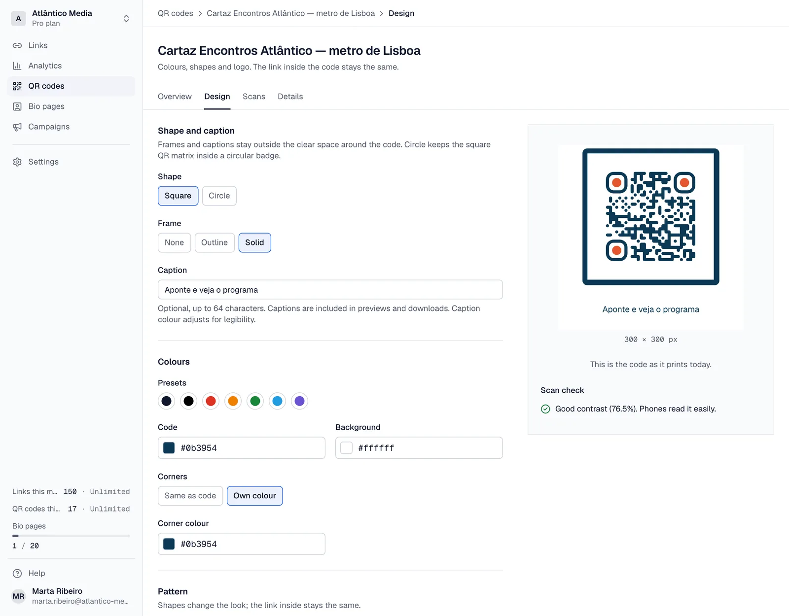 Designing a QR code with a frame and caption, with print guidance beside the preview